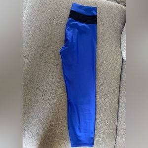 Alo Yoga Airlift 7/8 leggings; great condition